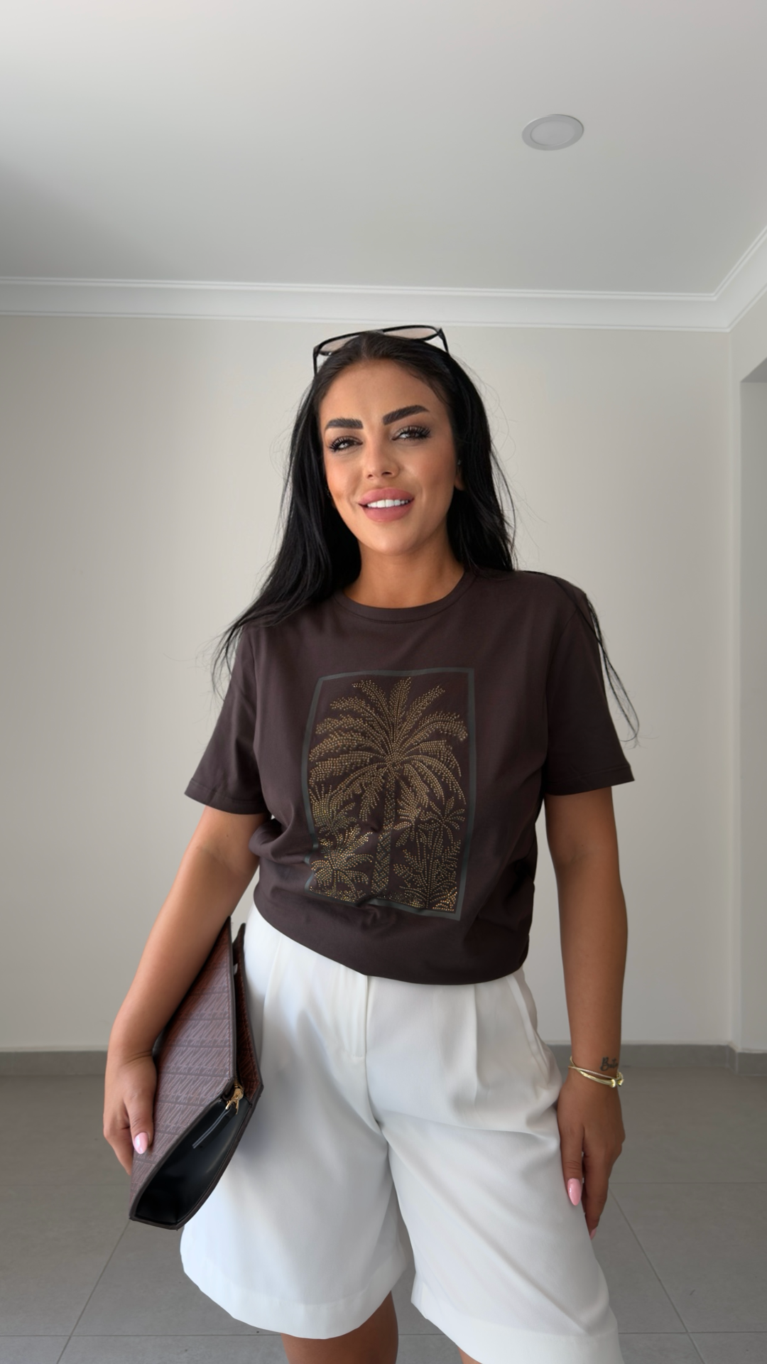BİSİKLET YAKA PALMİYE TAŞLI T-SHIRT — görsel 3