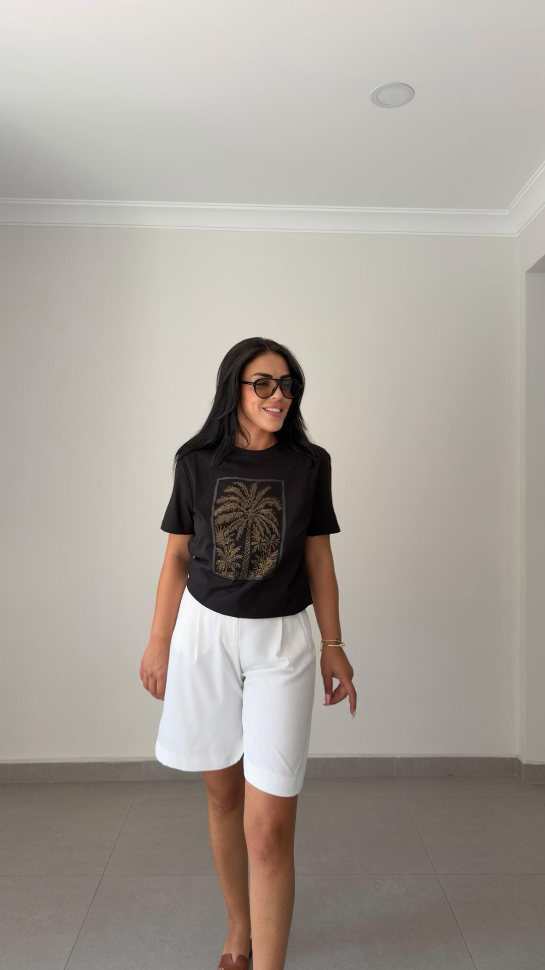 BİSİKLET YAKA PALMİYE TAŞLI T-SHIRT — görsel 5