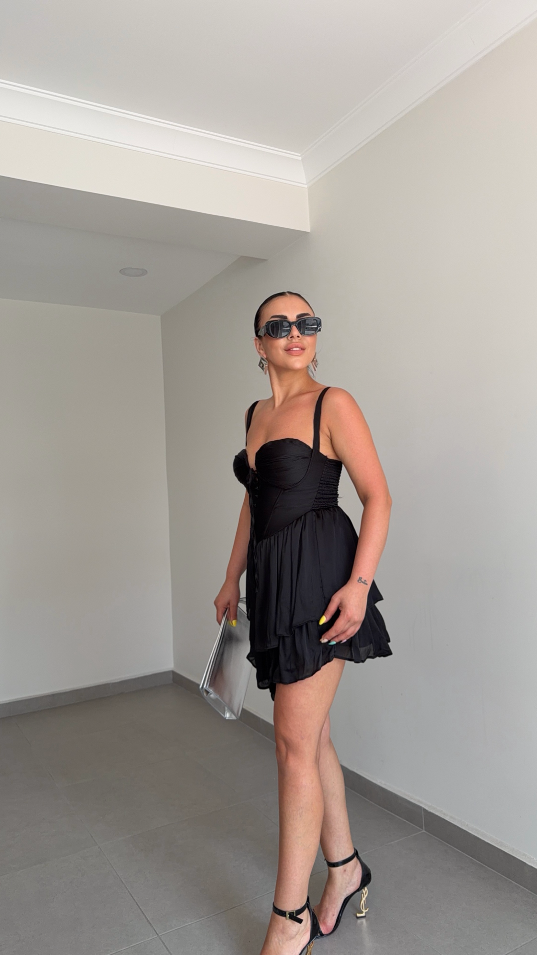SATEN GÖĞÜS DETAY KAT KAT ELBİSE — görsel 4