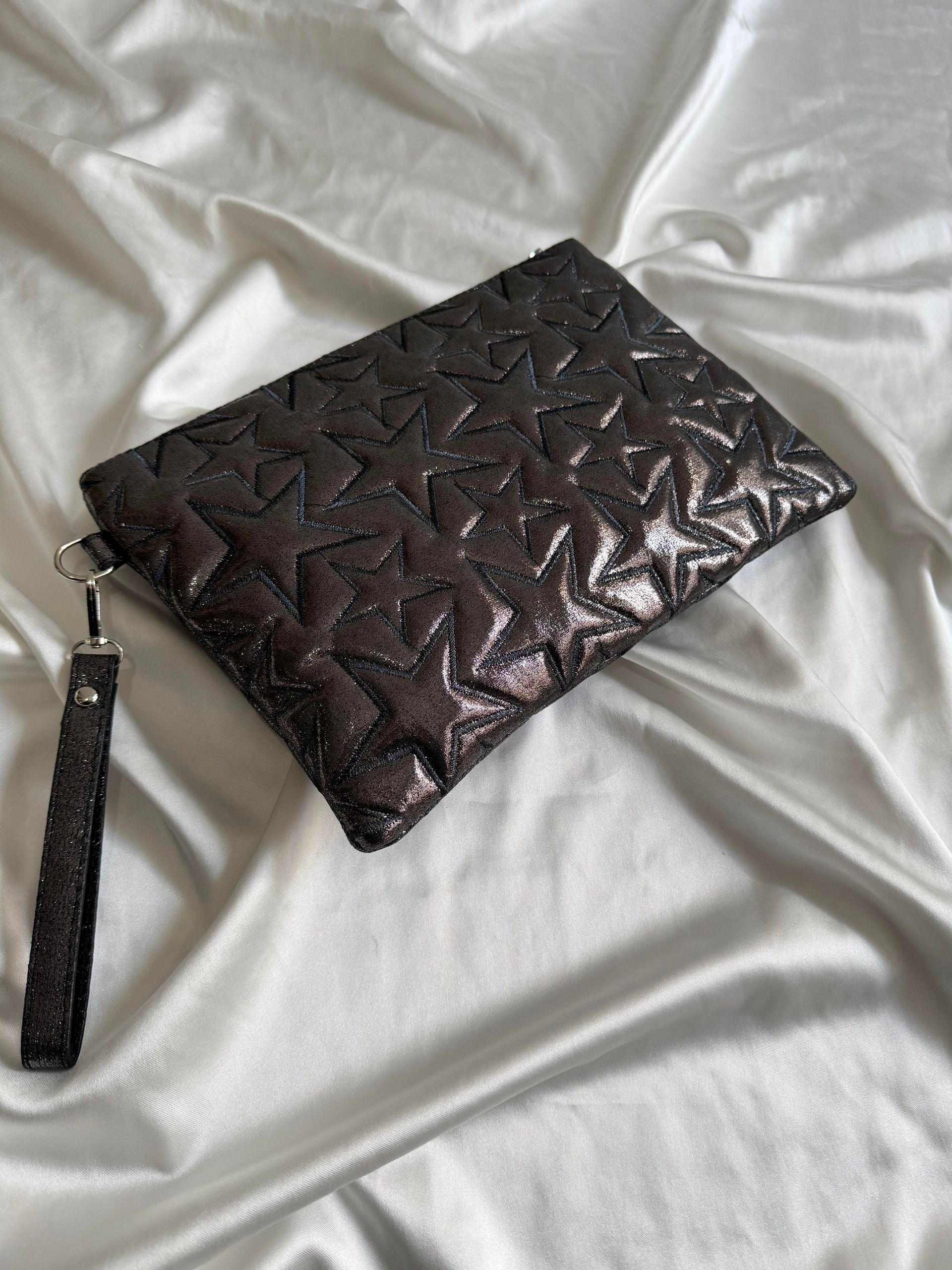 YILDIZ DESENLİ PARLAK CLUTCH ÇANTA — görsel 5